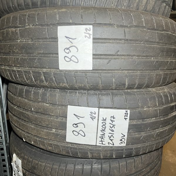 4 HANKOOK 215/65/17