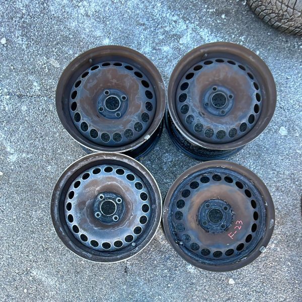 4 - CERCHI IN LAMIERA FIAT GP 6X15 4X100 ET39 CB56,6