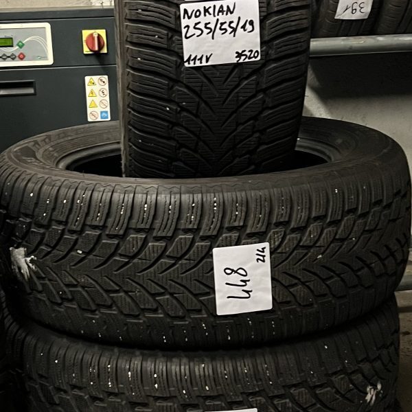 4 - NOKIAN WR SUV 4 255/55R19 111V