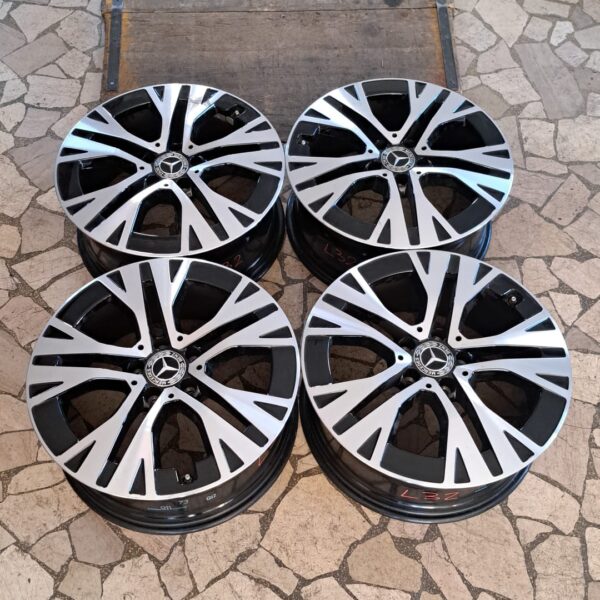 4 - CERCHI IN LEGA MERCEDES 7,5X18 5X112 ET53 CB 66,6