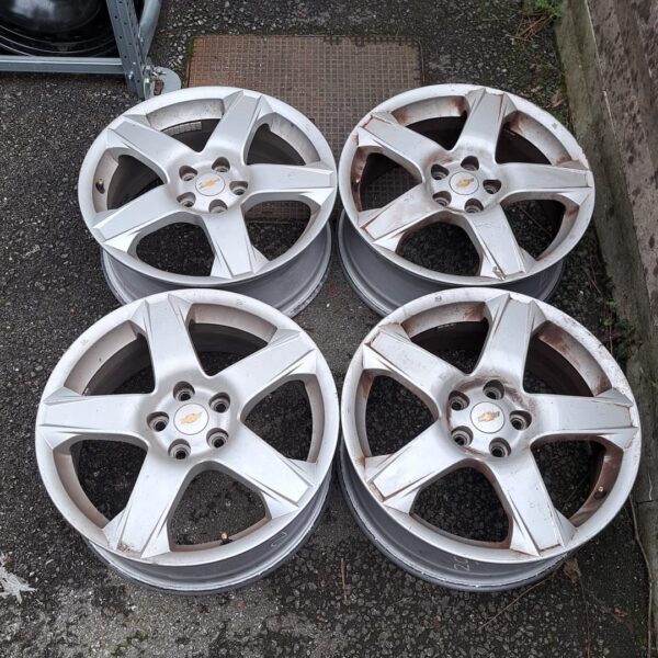 4 - CERCHI IN LEGA CHEVROLET 6,5X17 5X115 ET41,5