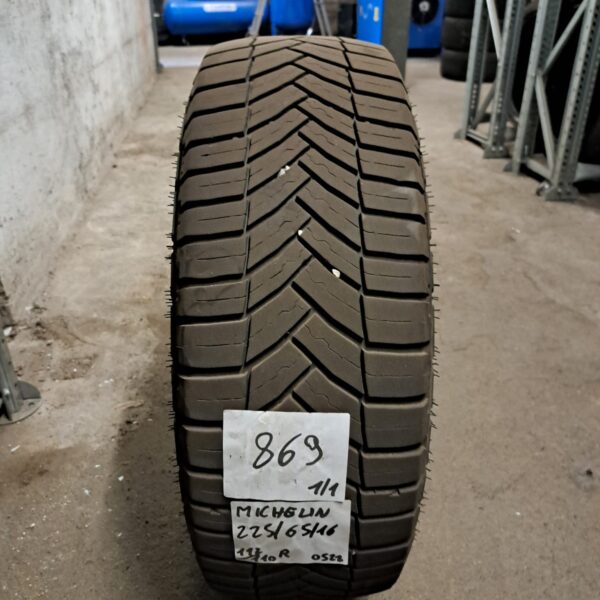 1 - MICHELIN AGILIS CROSS CLIMATE 225/65R16 112/110R