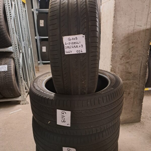 4 - PIRELLI POWERGY 255/45R19 104Y