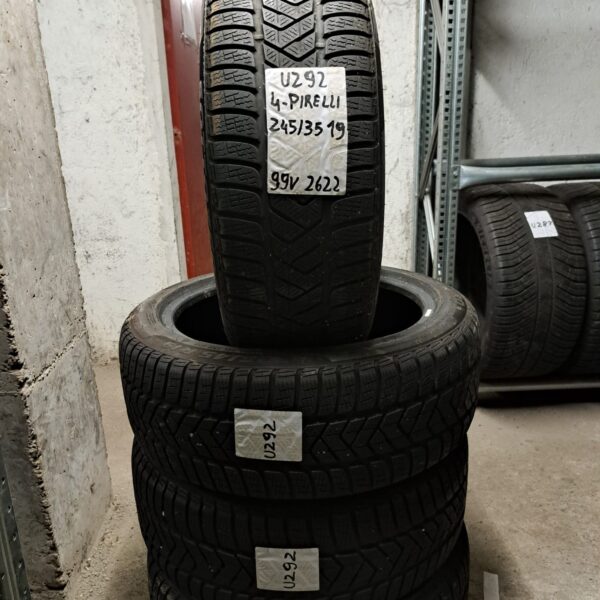 4 - PIRELLI WINTER SOTTOZERO 3 245/35R19 99V