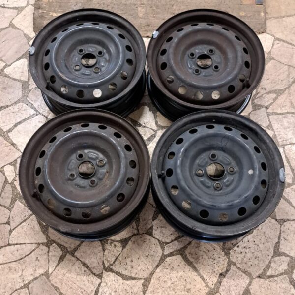 4 - CERCHI IN LAMIERA TOYOTA 5,5X15 4X100 ET45 CB 54,1