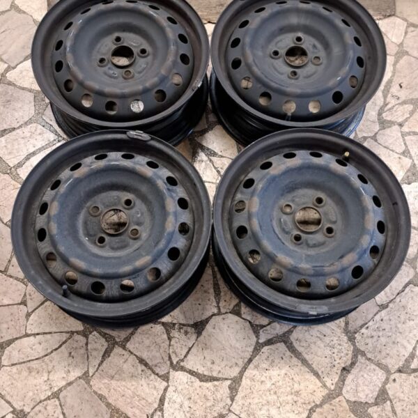 4 - CERCHI IN LAMIERA TOYOTA 5,5X15 4X100 ET45 CB 54,1