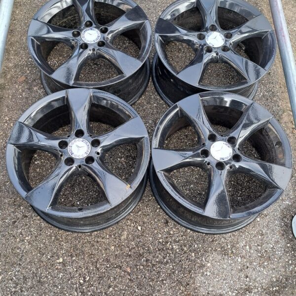 4 - CERCHI IN LEGA MERCEDES 7,5X17 5X112 ET52,5 CB 66,6