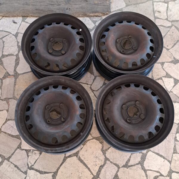 4 - CERCHI IN LAMIERA OPEL 5,5X14 4X100 ET39 CB 56,6