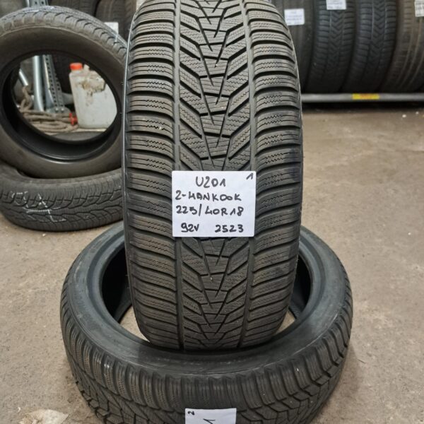 2 - HANKOOK W330 225/40R18 92V