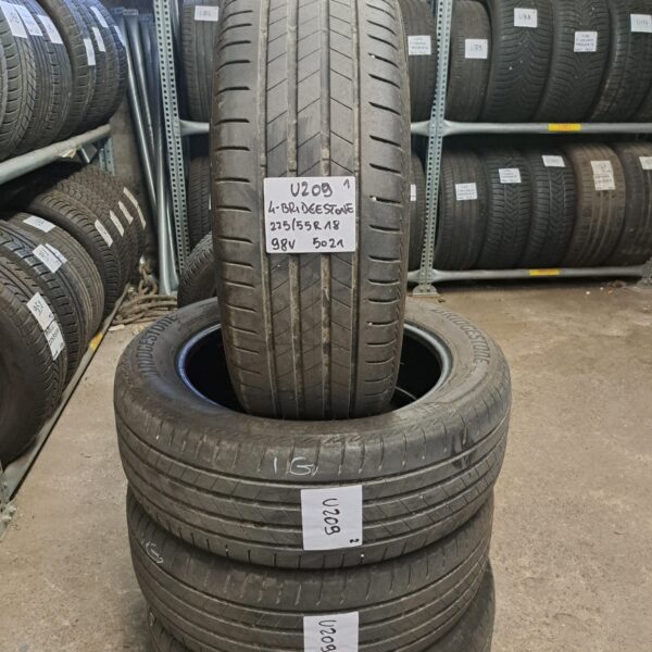 4 - BRIDGESTONE TURANZA T005 225/55R18 98V