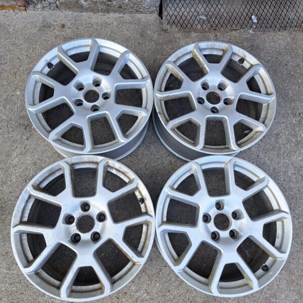 4 - CERCHI IN LEGA JEEP 7X17 5X110 ET40 CB 65,1