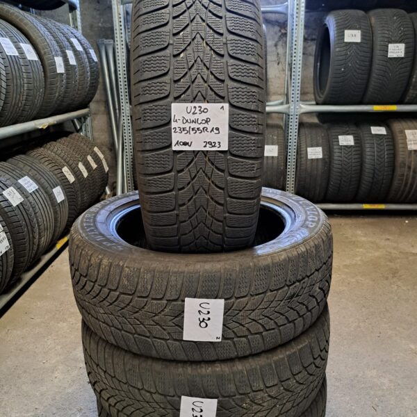4 - DUNLOP SP WINTER SPORT 4D 235/55R19 100V