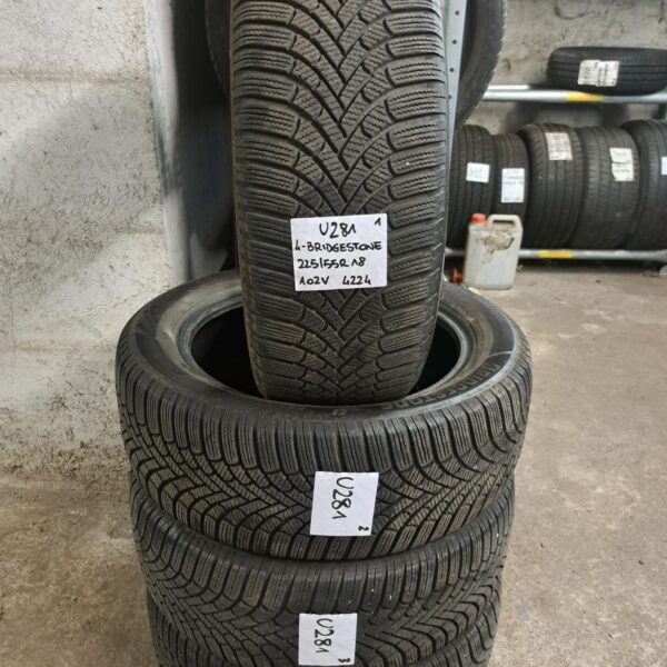 4 - BRIDGESTONE BLIZZAK 6 225/55R18 102V