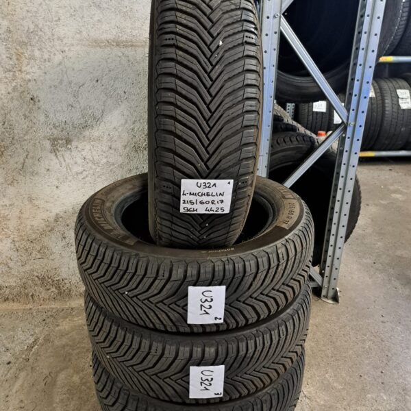 4 - MICHELIN CROSS CLIMATE 2 215/60R17 96H