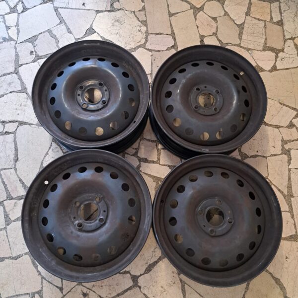 4 - CERCHI IN LAMIERA RENAULT 5,5X15 4X100 ET45 CB 60,1
