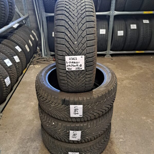 4 - PIRELLI CINTURATO WINTER 215/50R18 92V