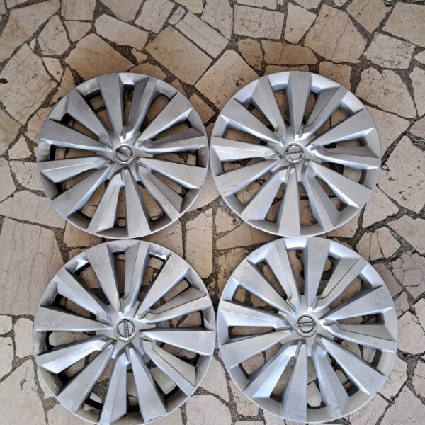 4 - COPRICERCHI ORIGINALI NISSAN 16"