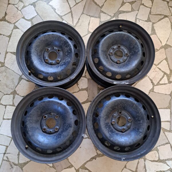 4 - CERCHI IN LAMIERA FIAT 6X15 4X98 ET31,5 CB 58,1