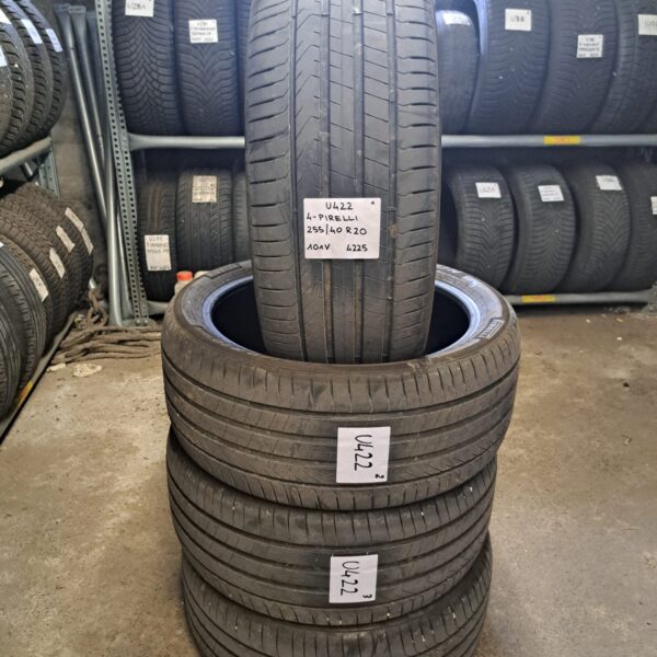 4 - PIRELLI SCORPION 255/40R20 101V